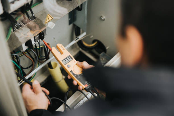 Best Circuit Breaker Repair  in Shorewood, WI