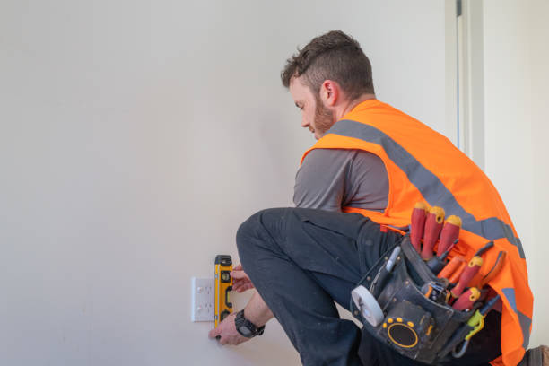Best Circuit Breaker Repair  in Shorewood, WI